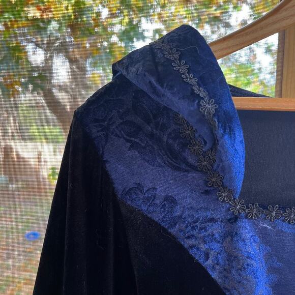 Victorian Choice Women's Black And Blue Velvet Medieval Dress Size L - Picture 5 of 13